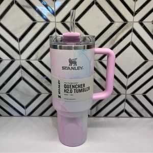 Stanley 40 oz Stainless Steel H2.0
Flowstate Quencher Tumbler Watercolor
Tulle
